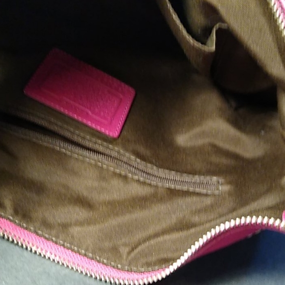 Coach - Picture 6 of 9